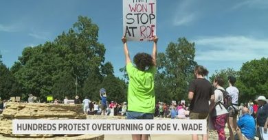 'A terrible injustice to women' | Hundreds meet in Davenport to protest overturning of Roe v. Wade