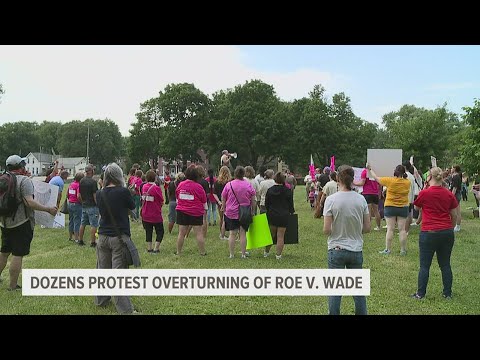 'Demand change' | Quad Citizens protest overturning of Roe v. Wade