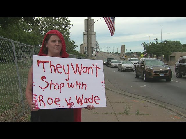 Quad Citizens react to Supreme Court ruling on Roe vs. Wade